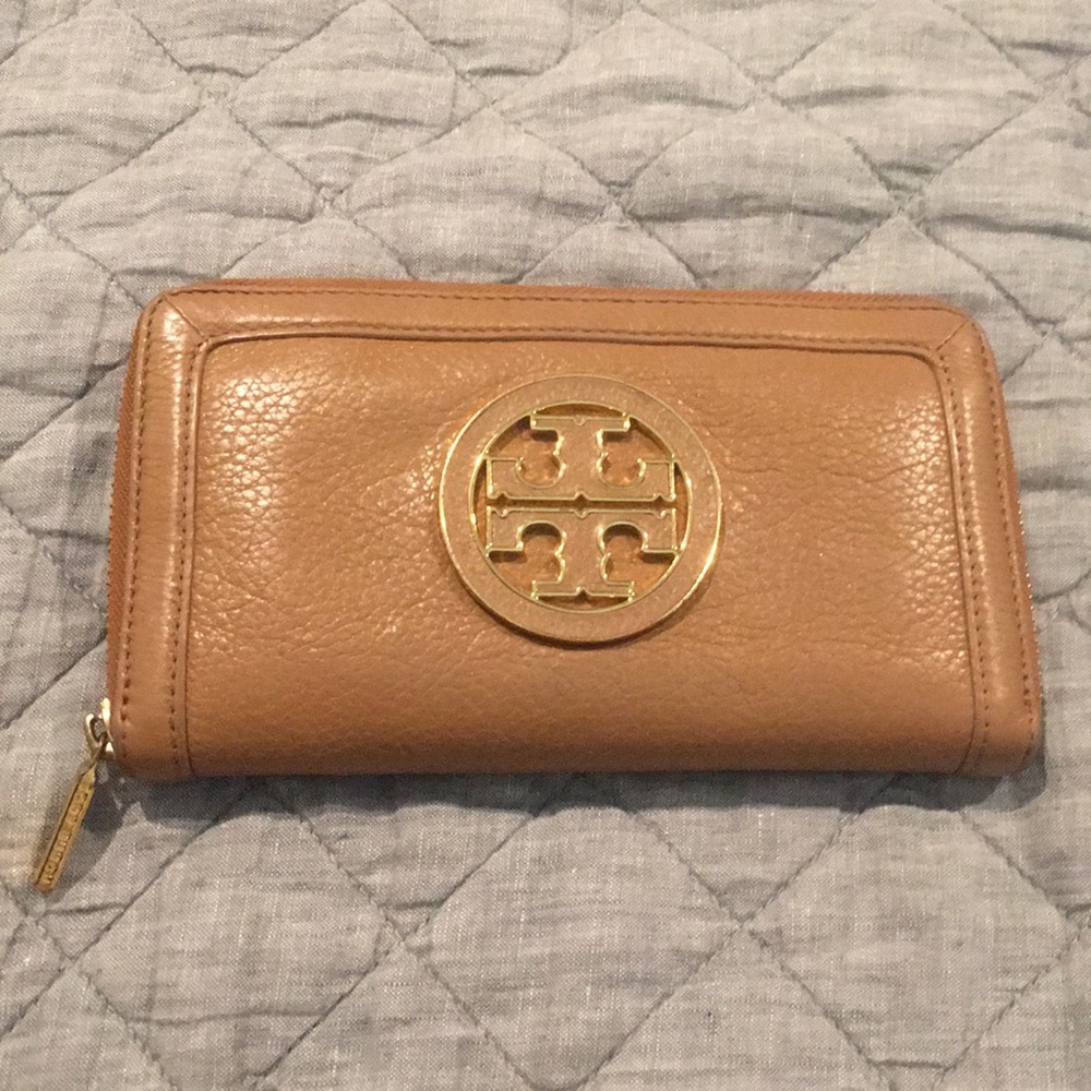 tory burch amanda wallet